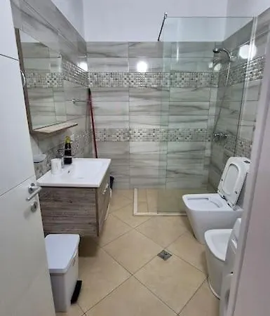 Gbeapartments Luxury גולם